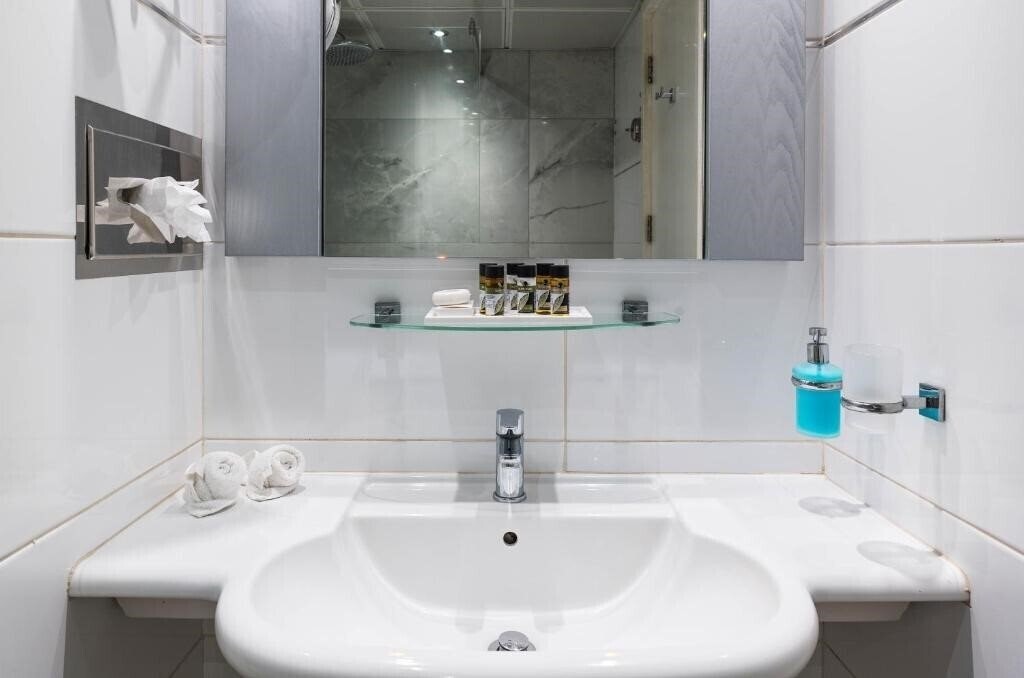 Територія St. George Hotel & Spa Golf Beach Resort 4*