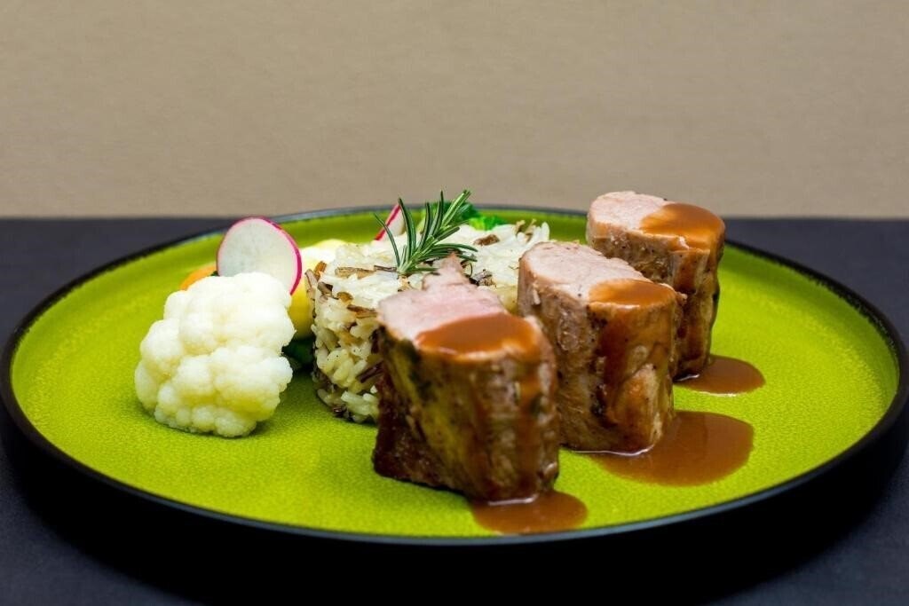 Территория Hotel Indigo Larnaca by IHG 4*