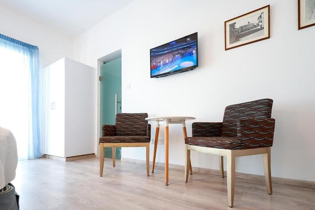 Картинка Mikes Kanarium City Hotel 3*