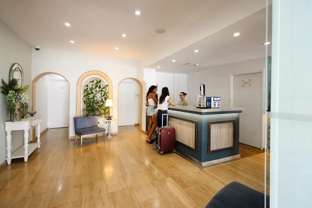 Вид Mikes Kanarium City Hotel 3*