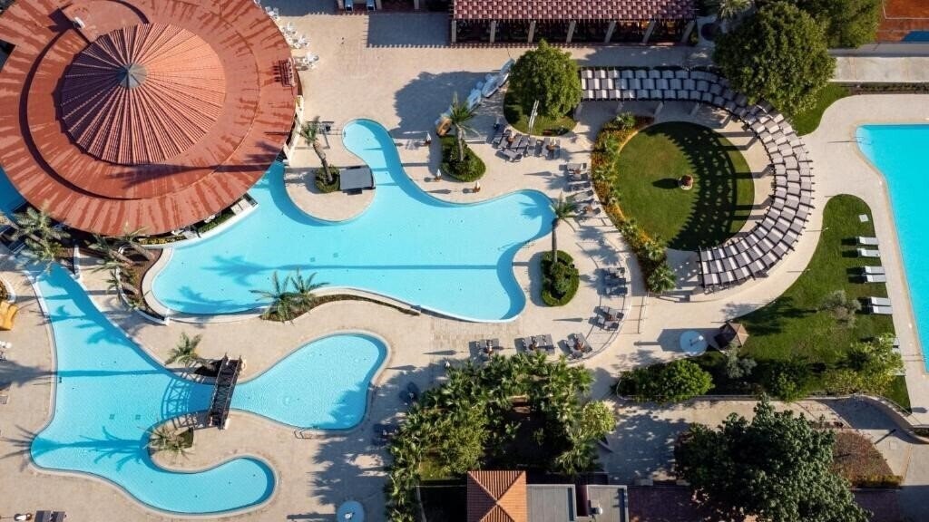 Территория Robinson Cyprus 4*