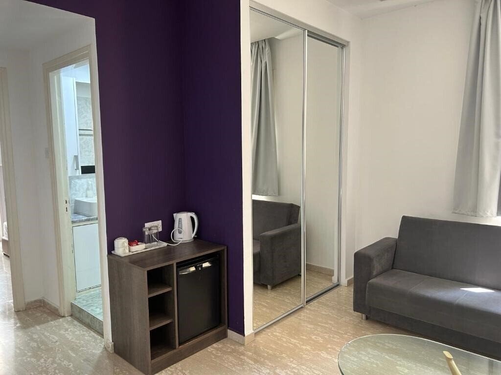 Панорама Saint Elena Boutique Hotel 3*