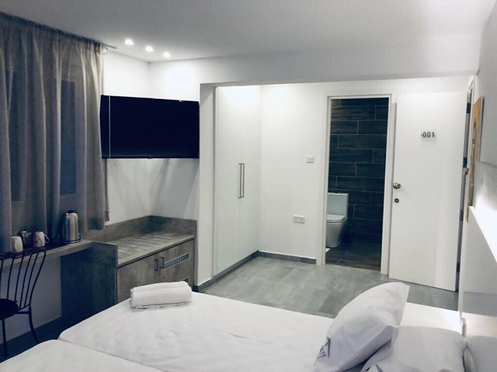 Готель White 11 3*