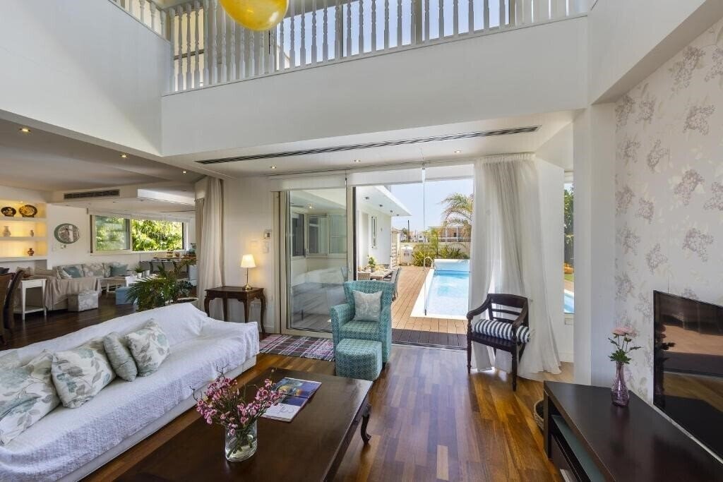 Вид Larnaca Villa Marisol 4*