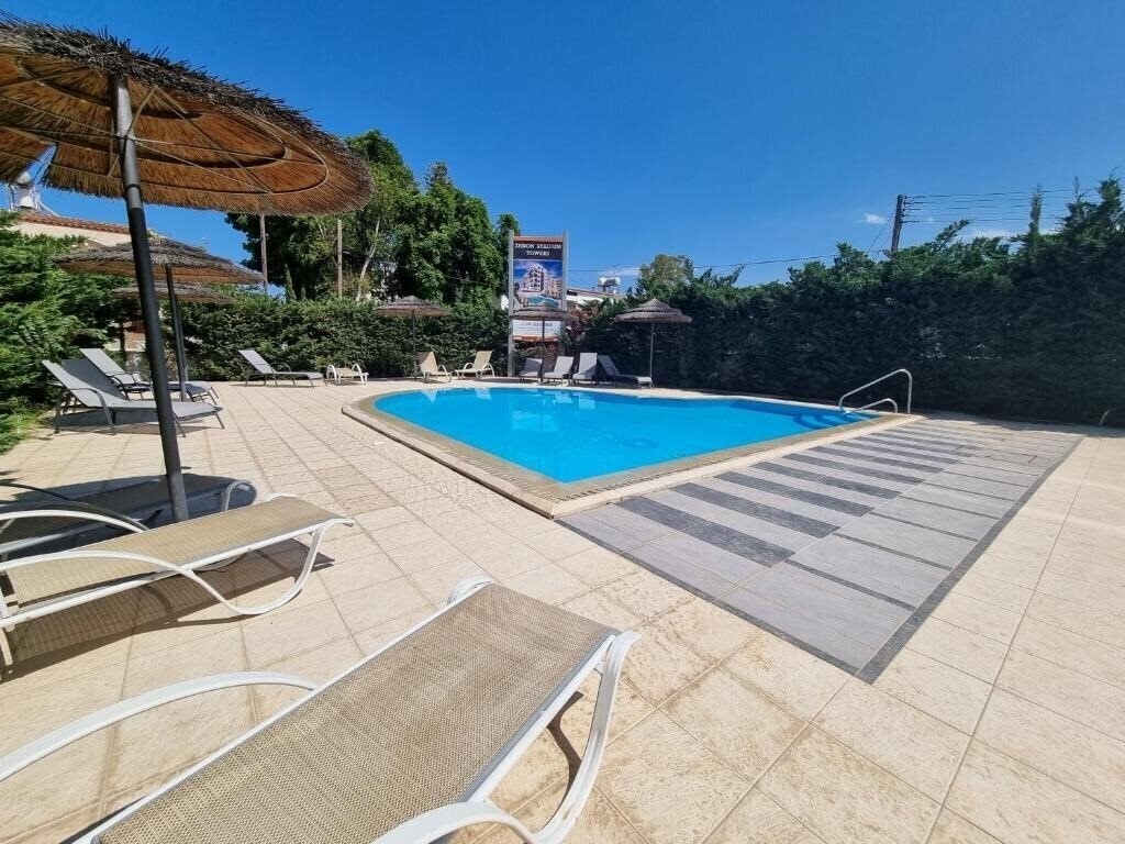 Отель Shades Of Blue Apartment 5*