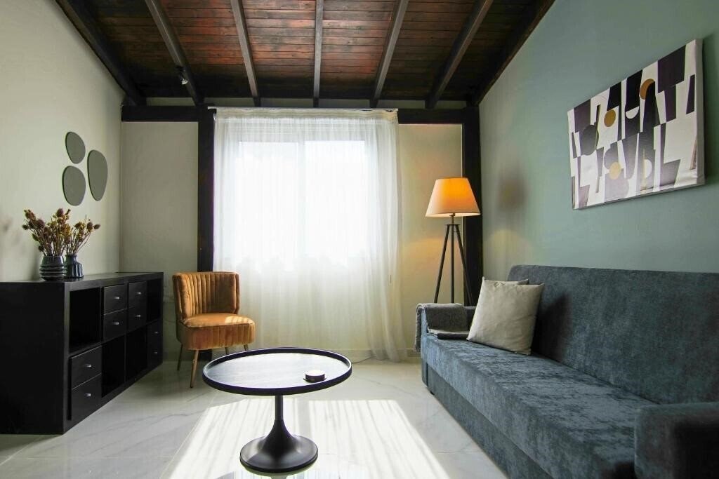 Картинка Phaedrus Living: City View Luxury Flat Harbour 03 4*