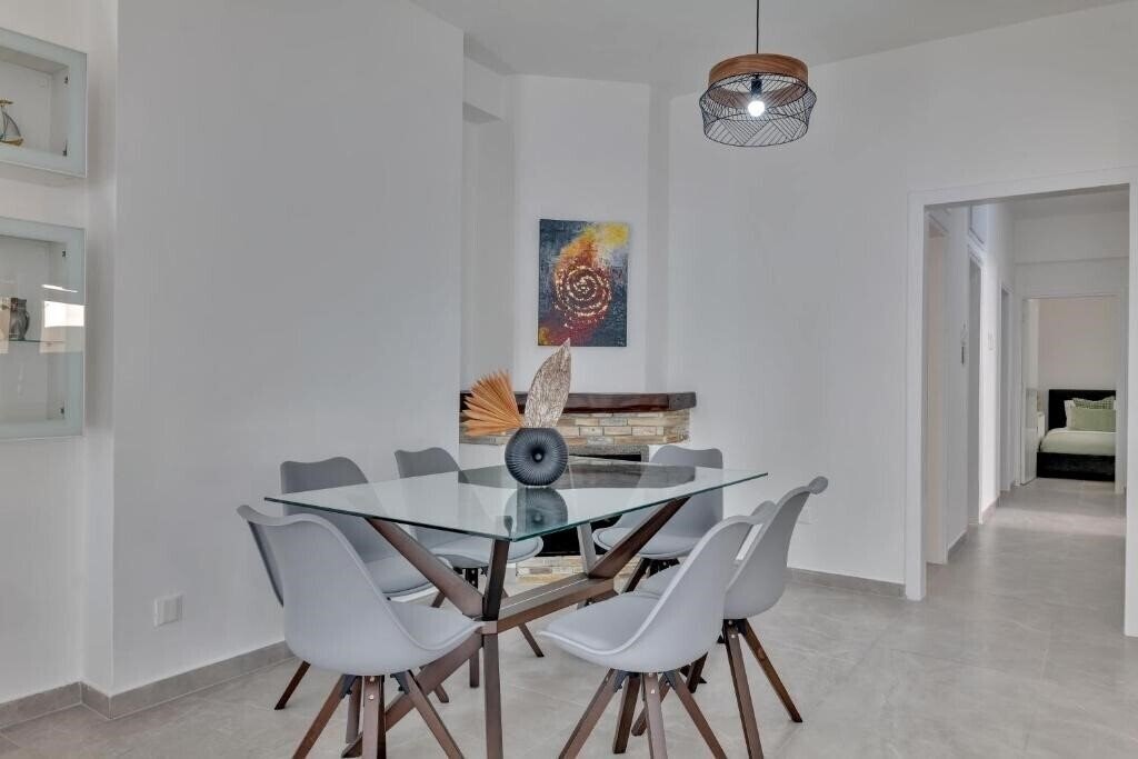 Панорама Phaedrus Living: Luxury Residence Faneromeni 4*