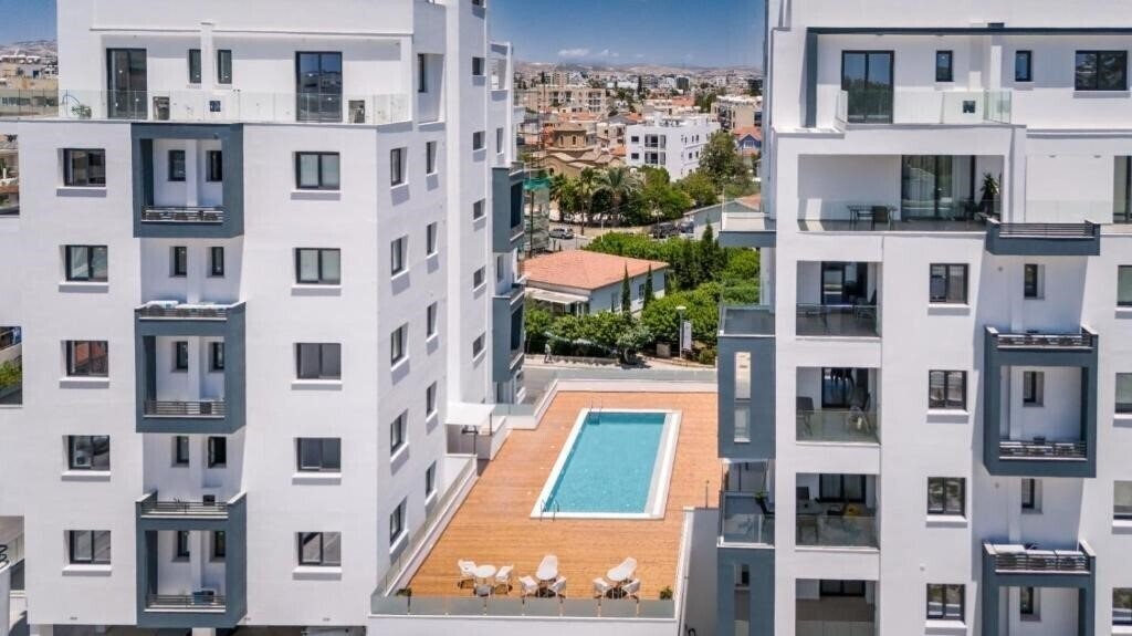 Готель Larvella Estia Luxury Suites 4*