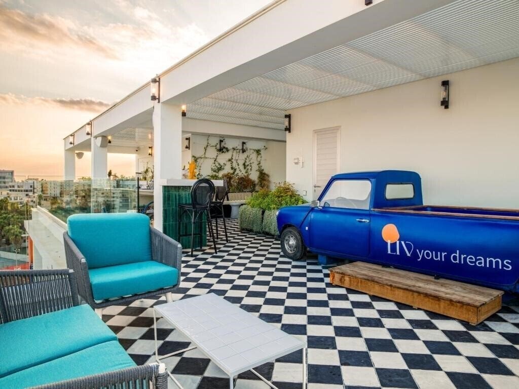 Панорама Liv Urban 4*