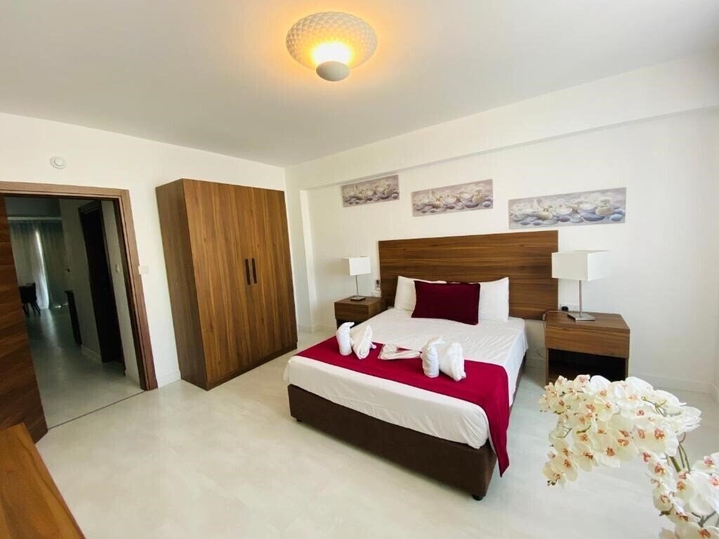 Территория Eleonora Apts 2*