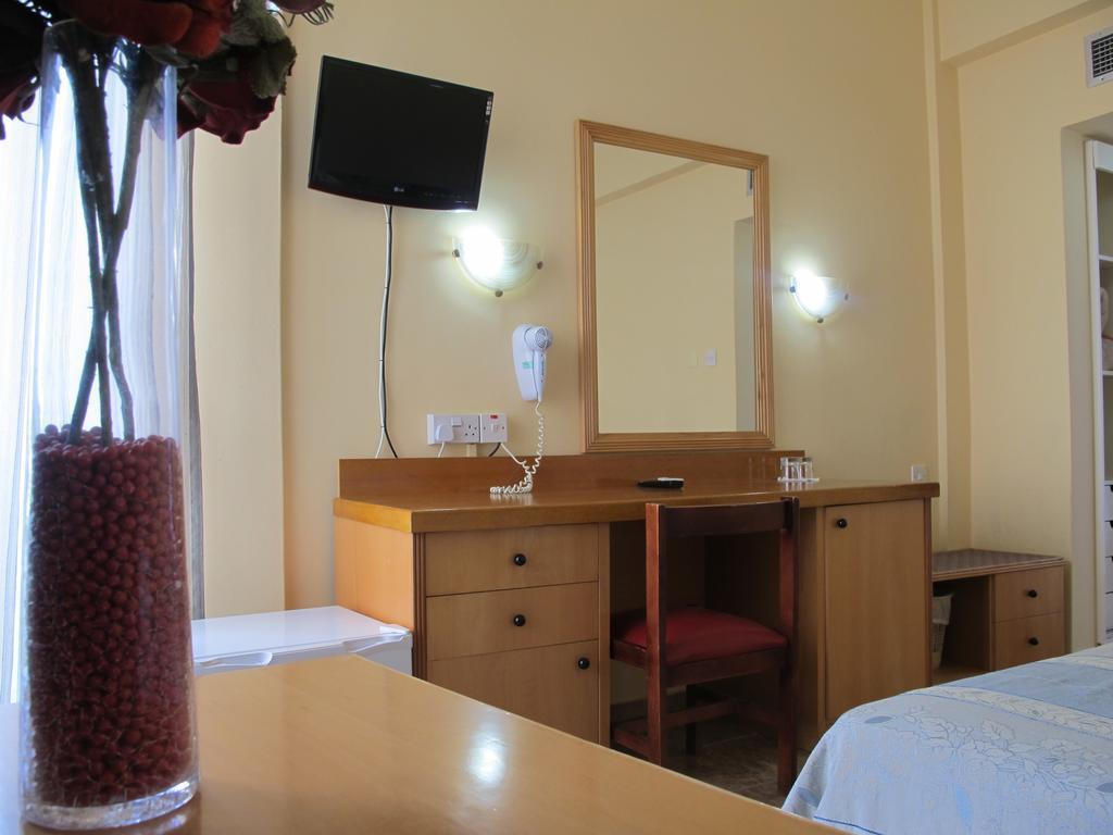 Апартаменти Flamingo Beach 3*