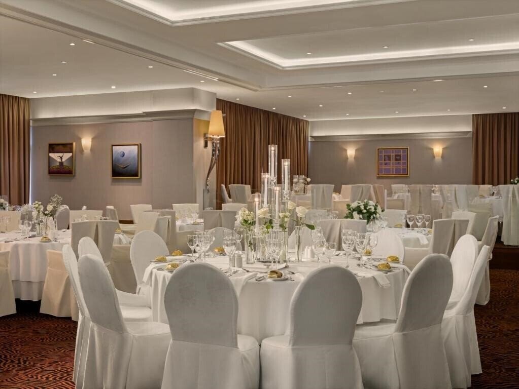 Картинка Mediterranean Beach Hotel 4*