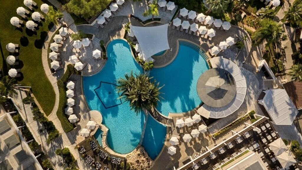 Апартаменты Mediterranean Beach Hotel 4*