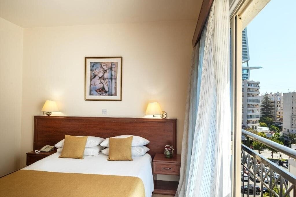 Панорама Kapetanios Hotel 3*