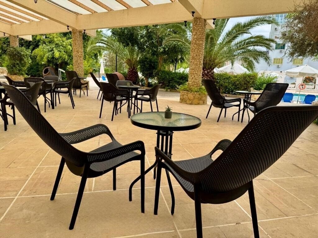 Панорама Navarria Hotel 3*