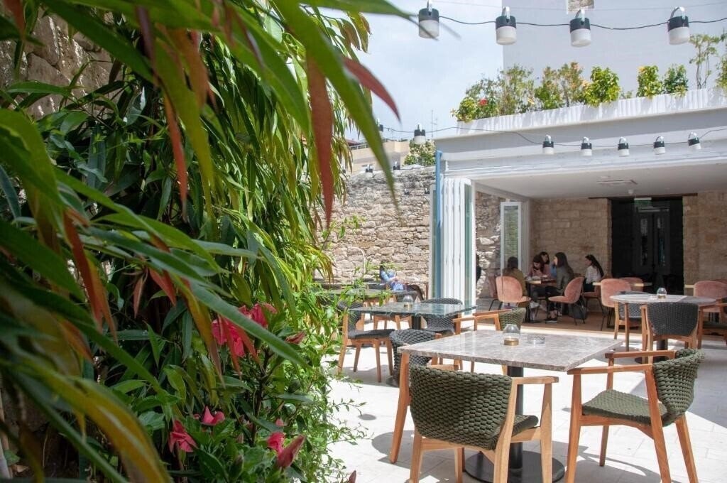 Отель S Paul Boutique 4*