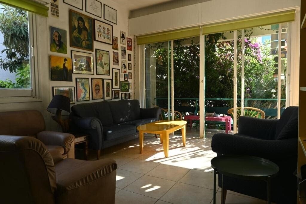 Панорама Lemongrass Hostel 2*