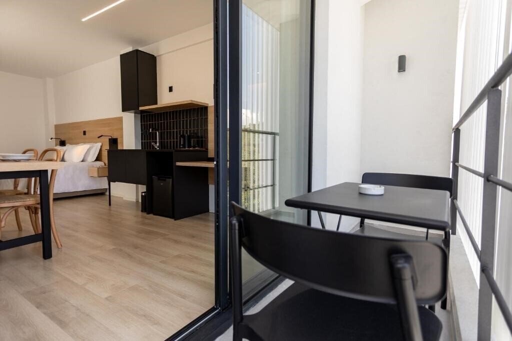 Апартаменти Alinea Urban Saripolou Square 4*