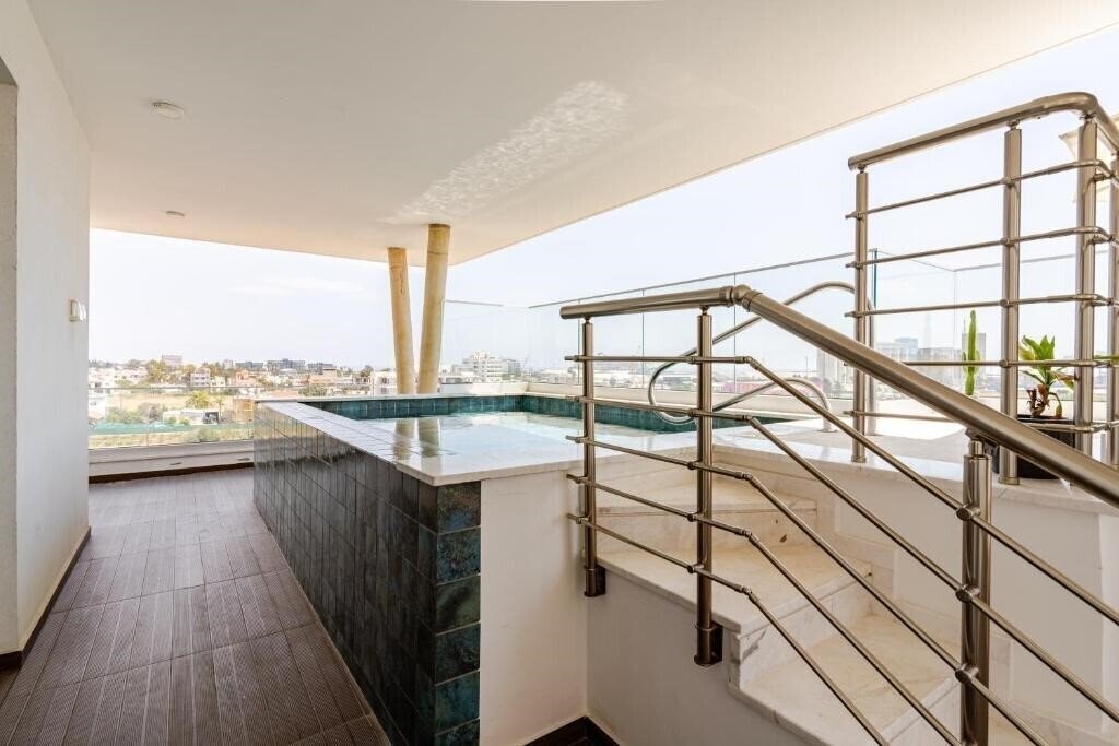 Фотографія Yamas Urban Living Pool Penthouse Marvel 4*