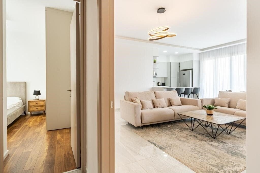 Панорама Yamas Urban Living Pool Penthouse Marvel 4*