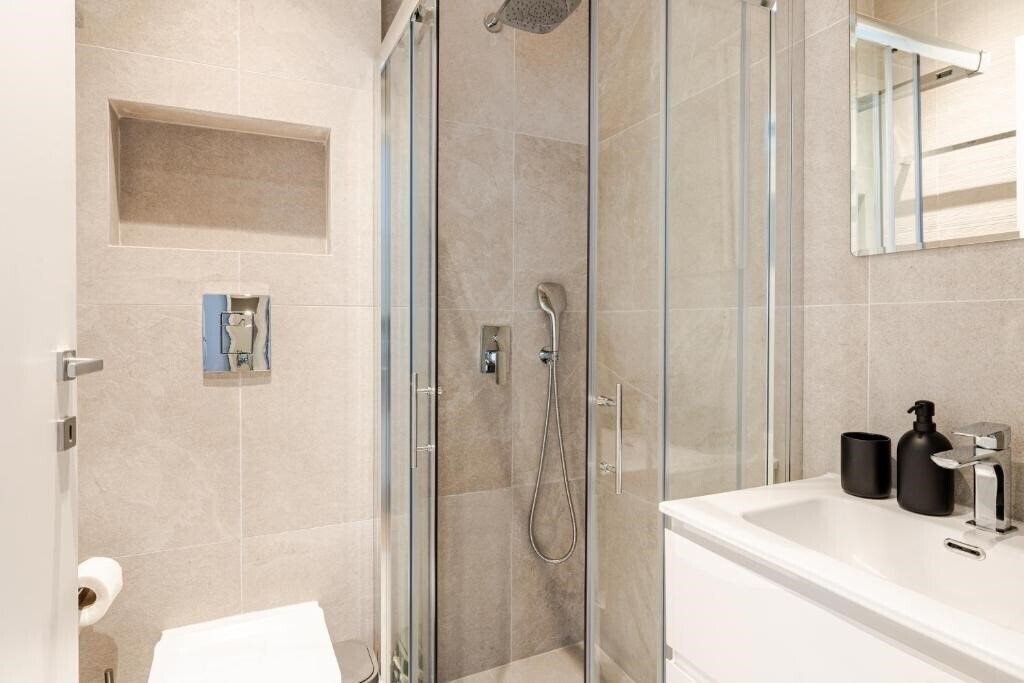 Апартаменты Yamas Urban Living Sunny Pool Penthouse 4*