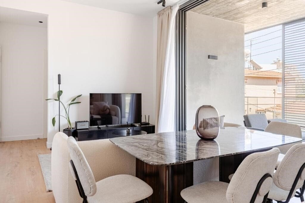 Панорама Yamas Urban Living Sunny Pool Penthouse 4*