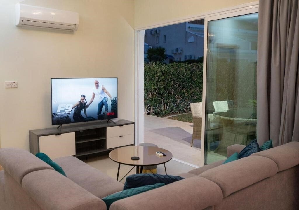 Вид Bayview Gardens 4*