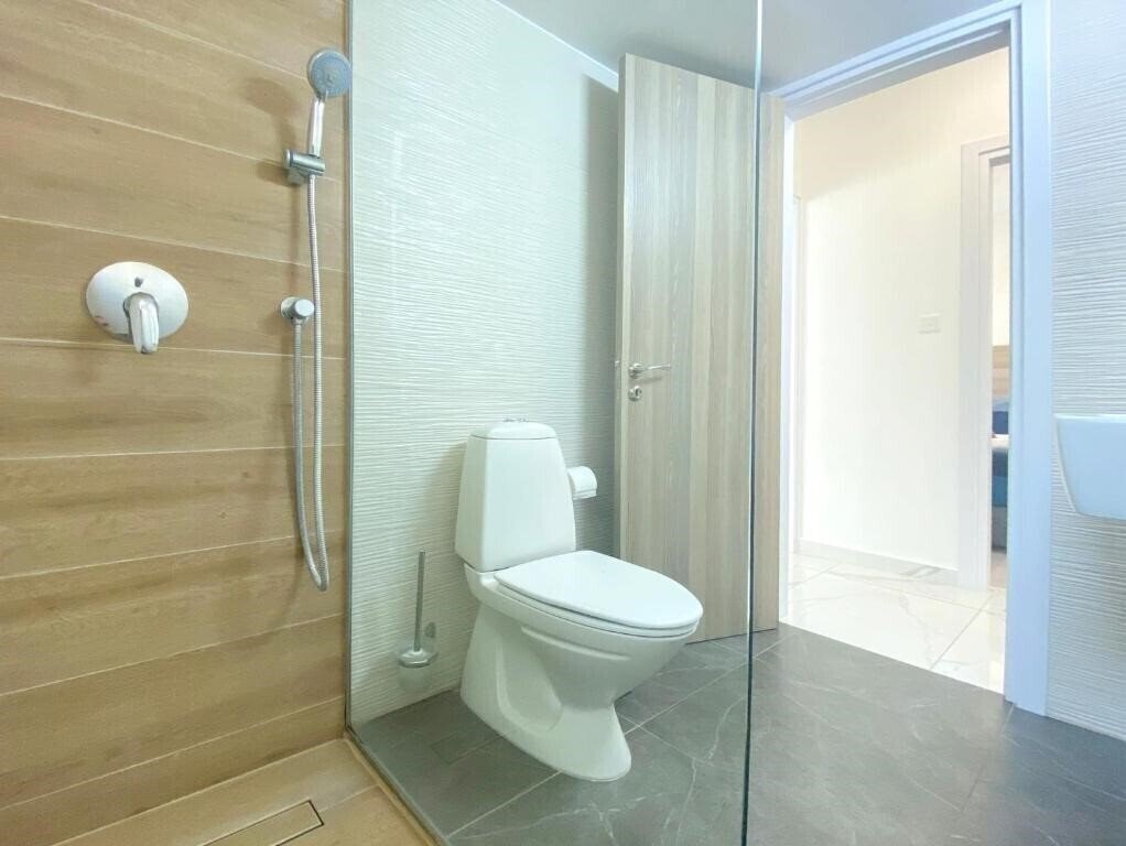 Территория Metro Court Apartments 4*