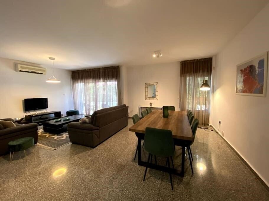 Панорама Pearl Villa 4*