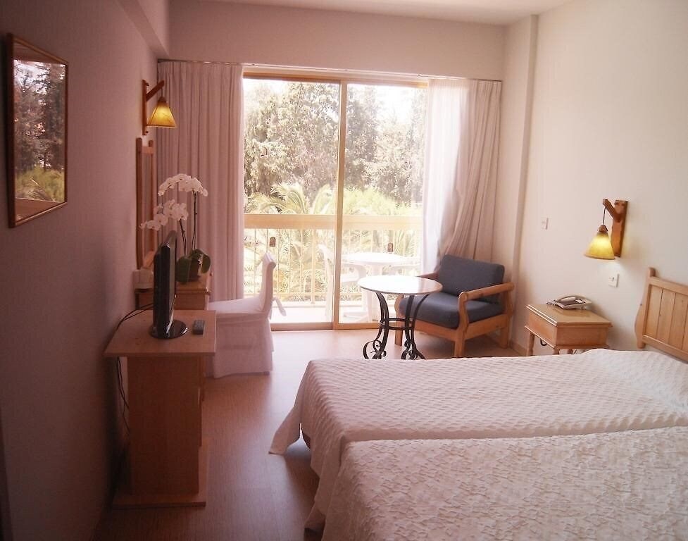 Панорама Golden Arches 3*