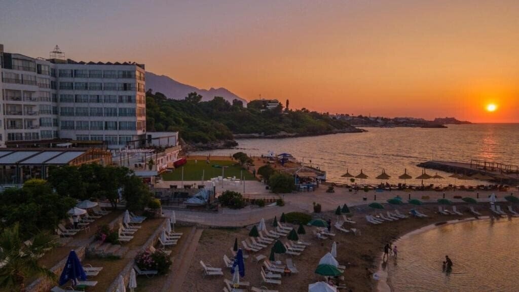 Готель Ada Beach Hotel 3*