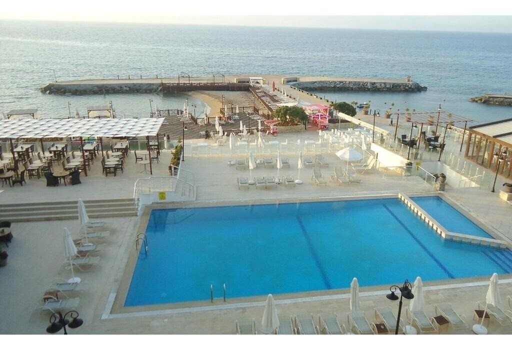 Апартаменти Ada Beach Hotel 3*