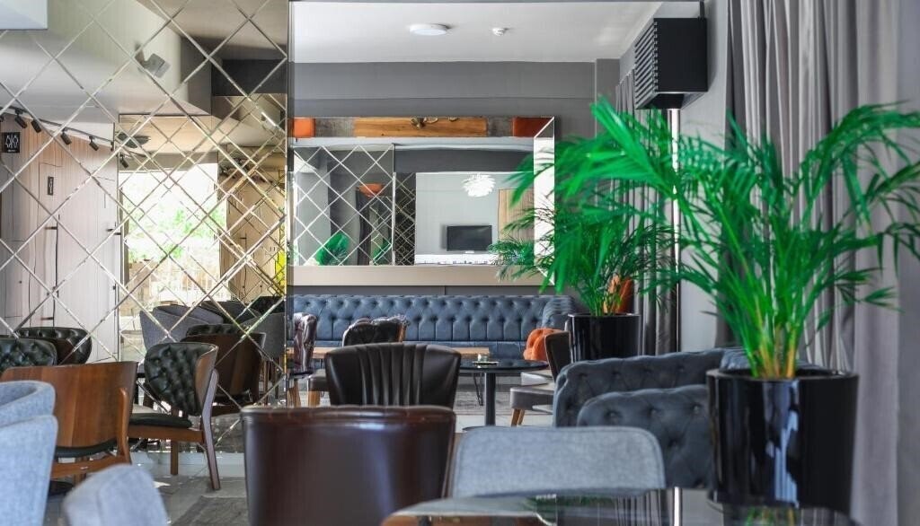 Територія Sky Roof Hotel 3*