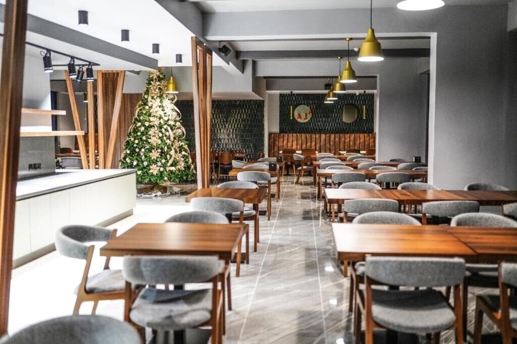 Панорама Sky Roof Hotel 3*