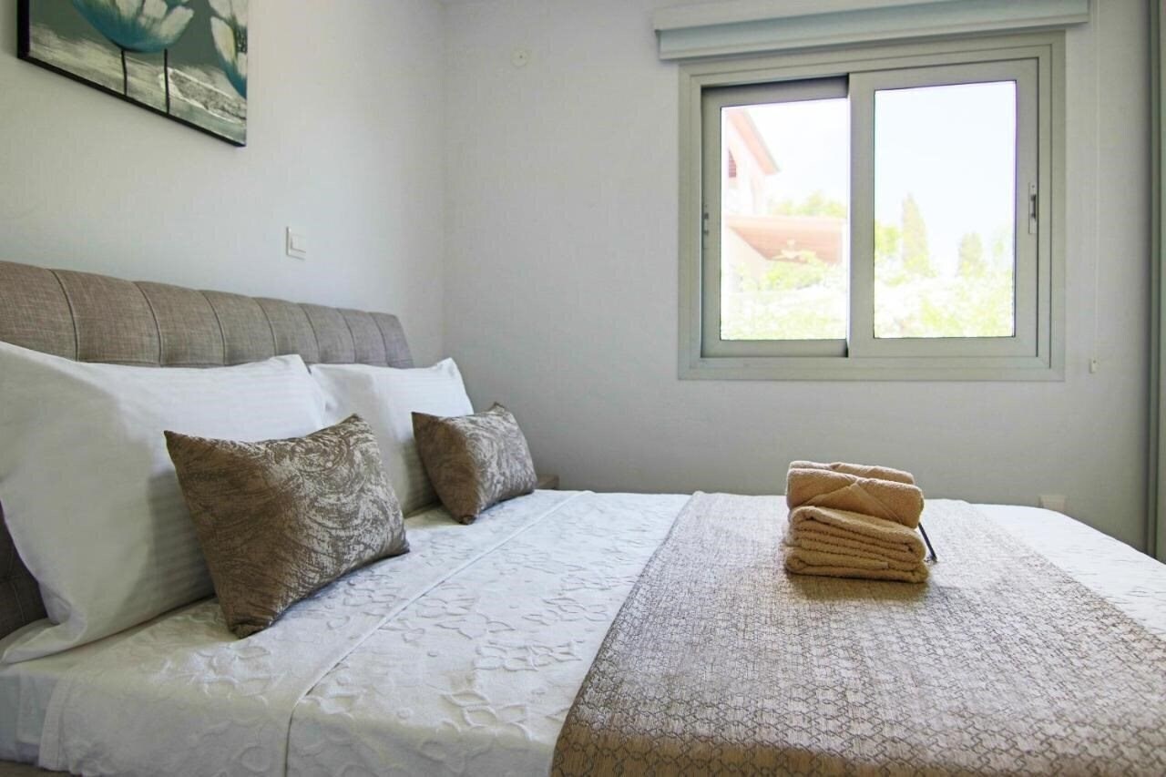 Фотографія Phaedrus Living: Luxury Villa Ellison 4*