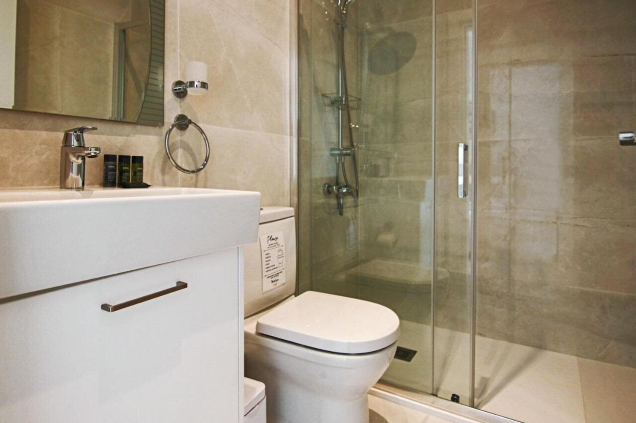 Апартаменти Phaedrus Living: Luxury Villa Ellison 4*