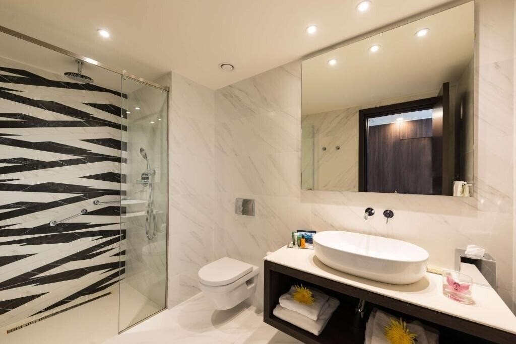 Вид Hilton Park Hotel 4*