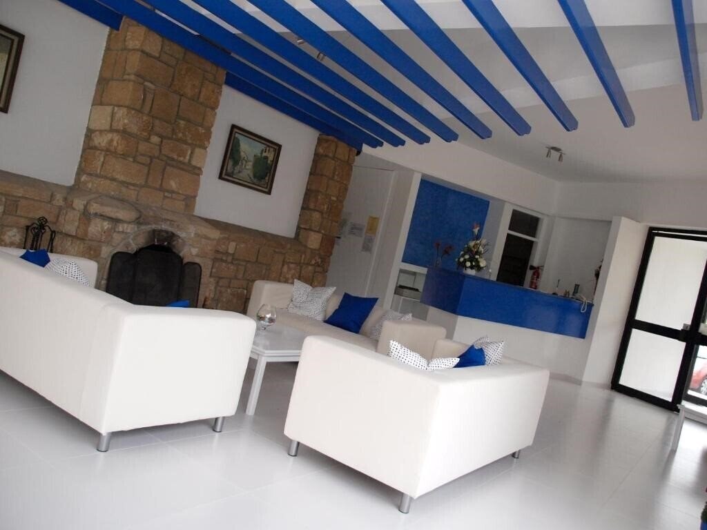 Панорама Hilltop Gardens Hotel Apartment 3*