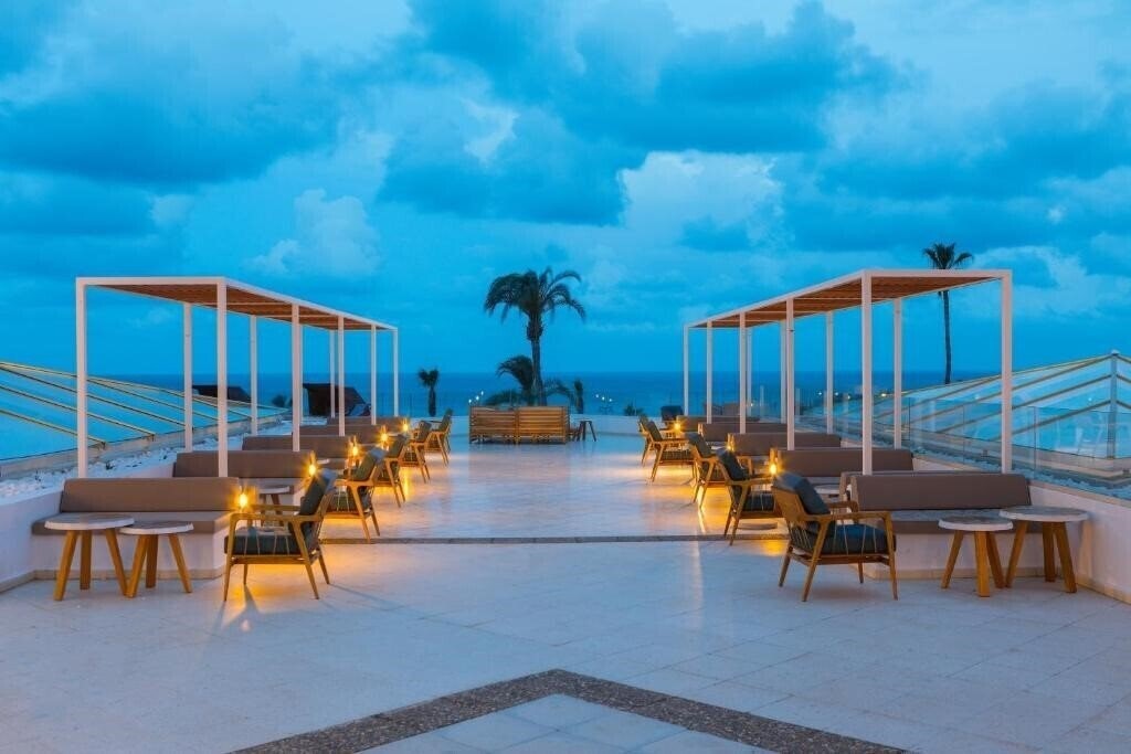 Картинка Laura Beach Hotel 4*