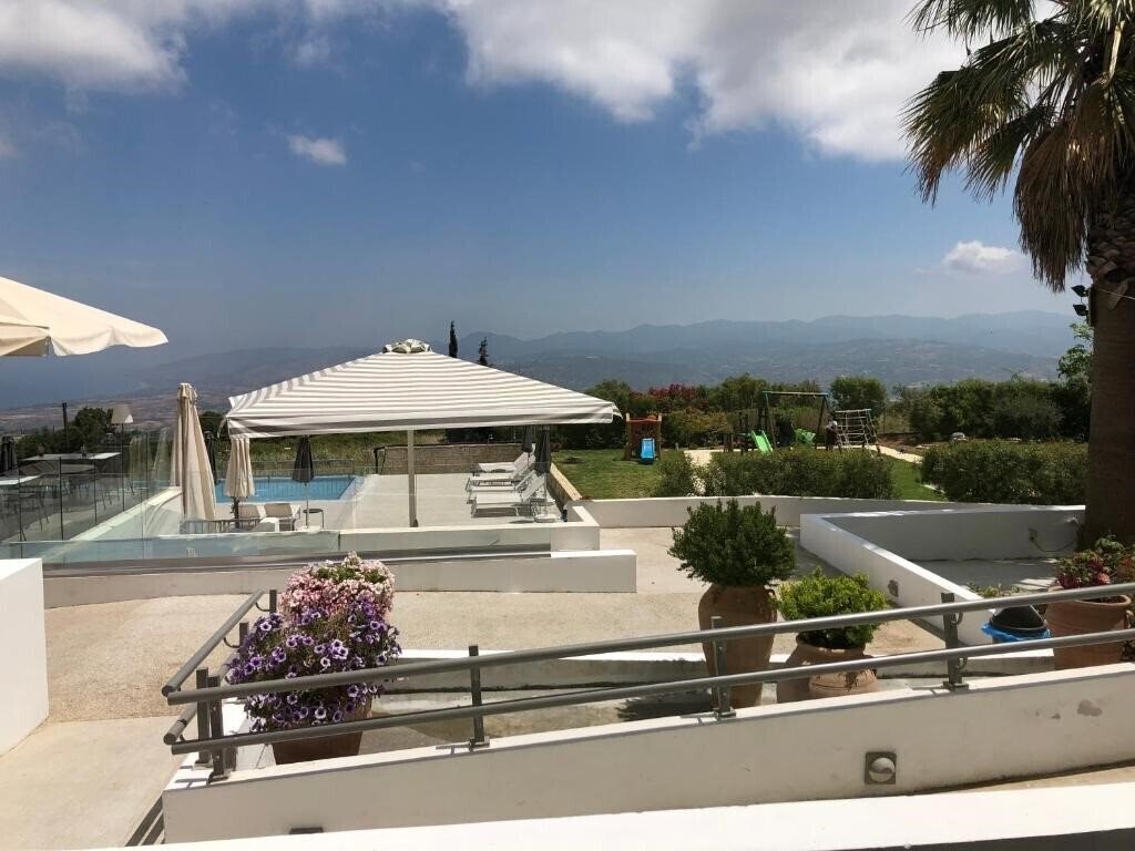 Территория Droushia Heights Hotel 3*