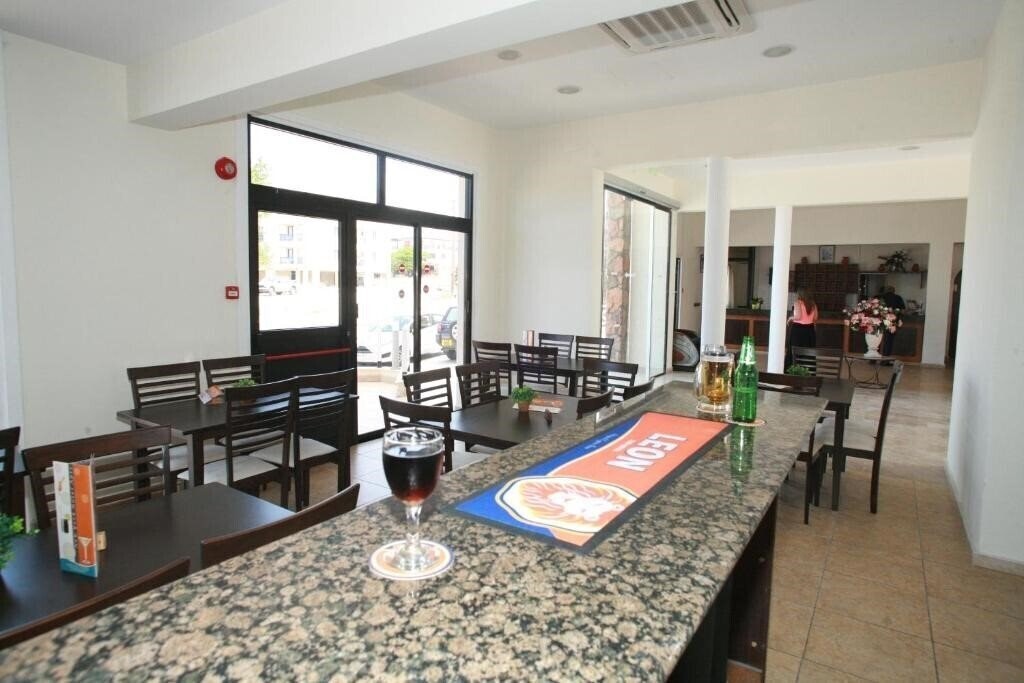 Территория New York Plaza Hotel Apartments 3*