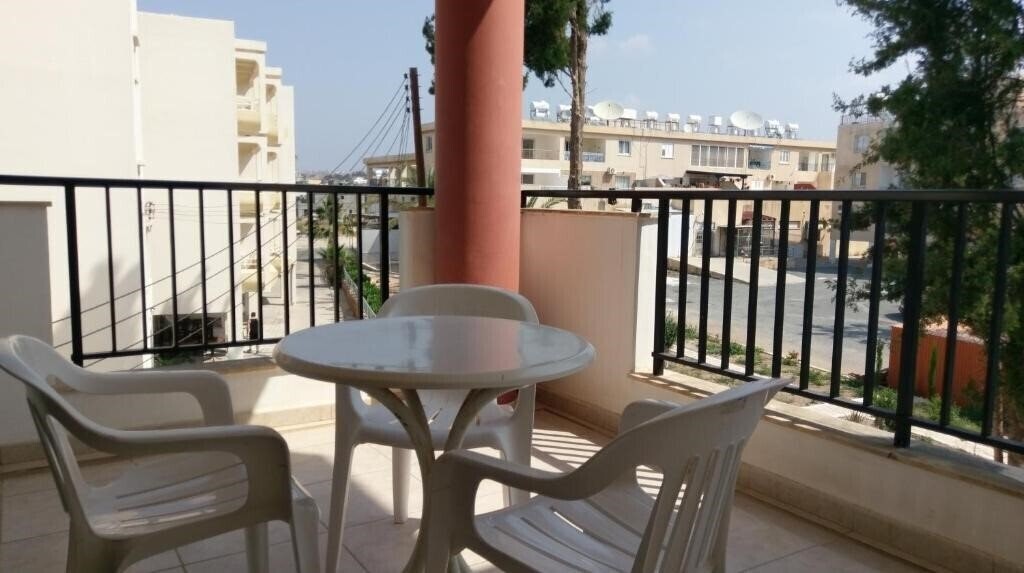 Панорама New York Plaza Hotel Apartments 3*