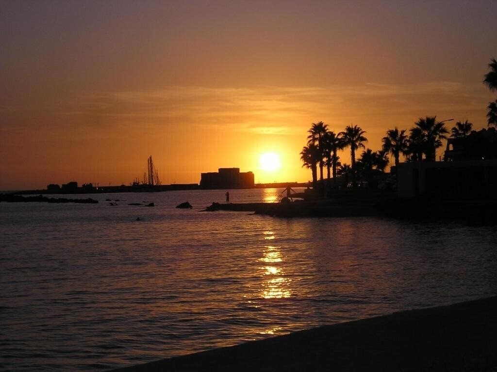 Територія Dionysos Central 3*