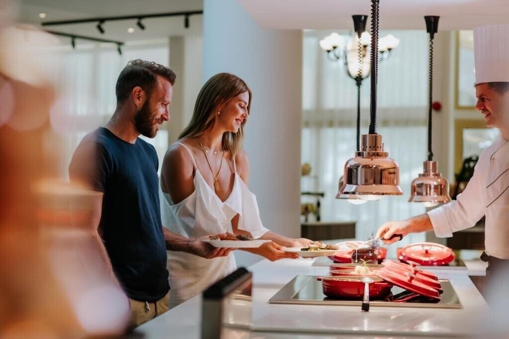 Панорама Imperial Island Resort by Louis (ex. Louis Imperial Hotel) 4*