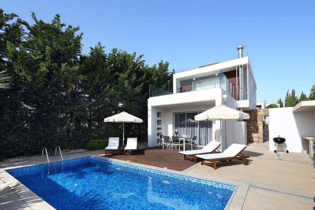 Панорама Paradise Cove Luxurious Beach Villas 4*