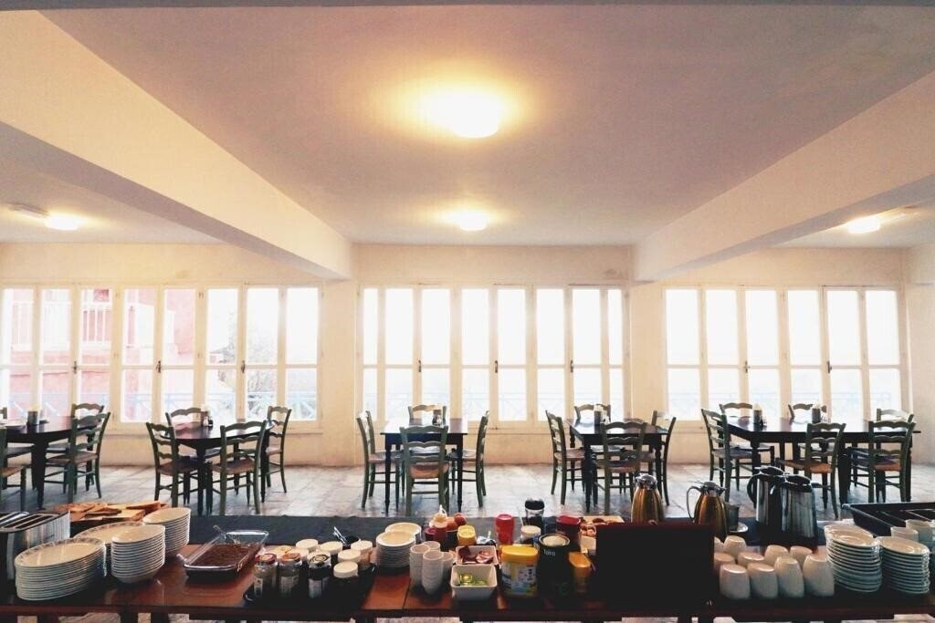 Панорама Axiothea Hotel 2*