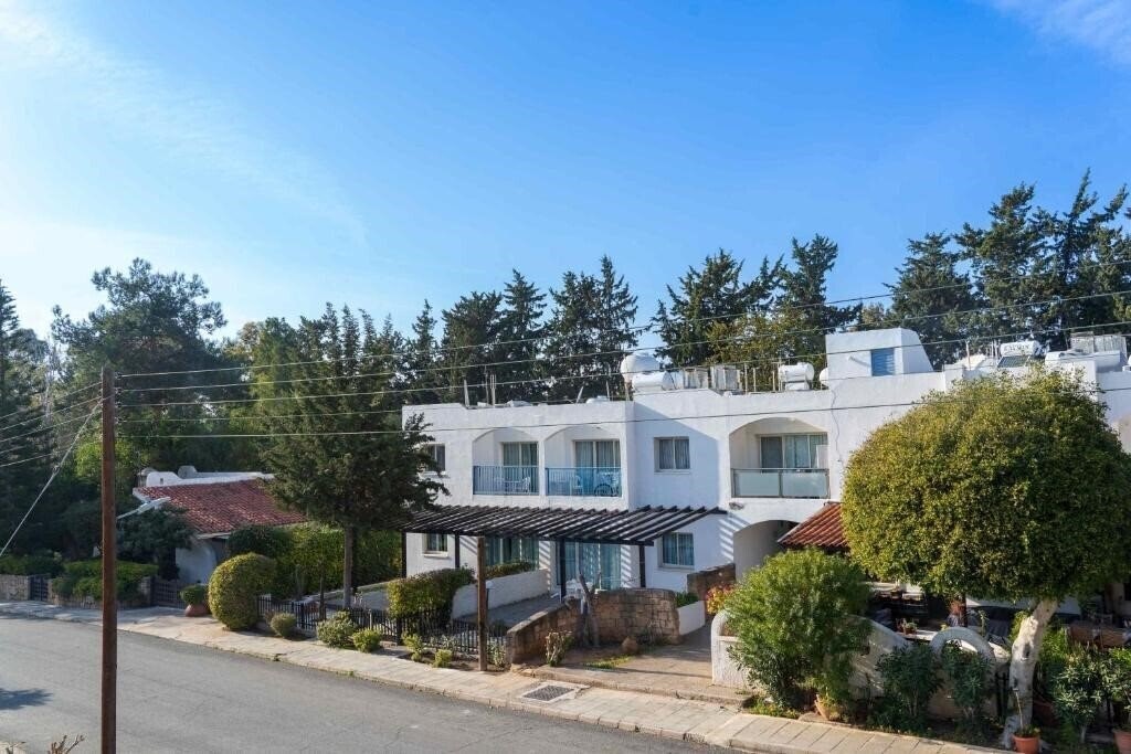 Вид Paphos Gardens Holiday Resort 3*