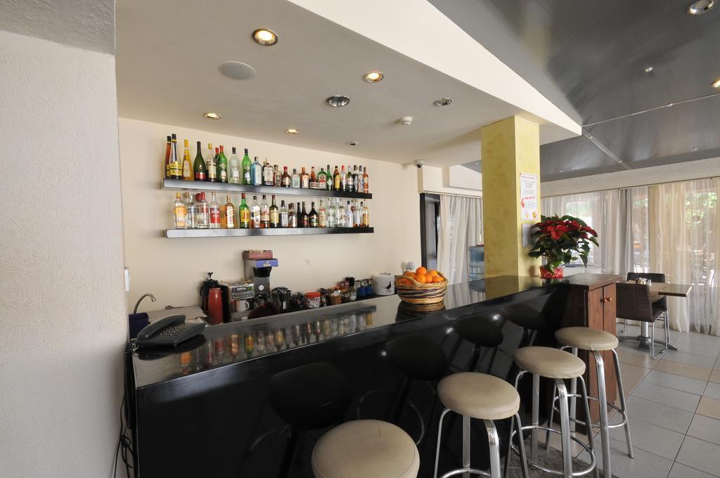 Вид Kings Hotel 2*