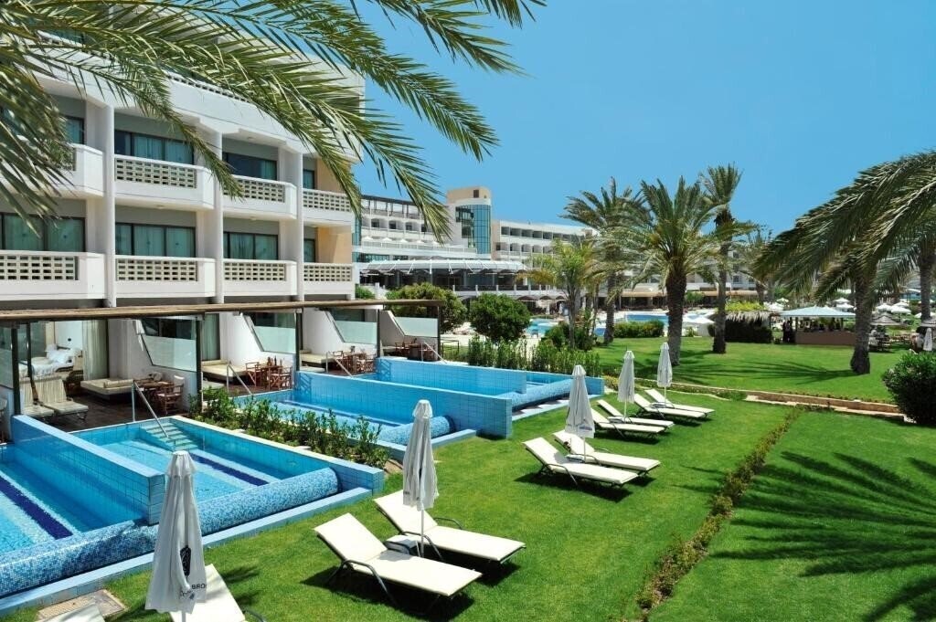 Картинка Constantinou Bros Athena Beach Hotel 4*