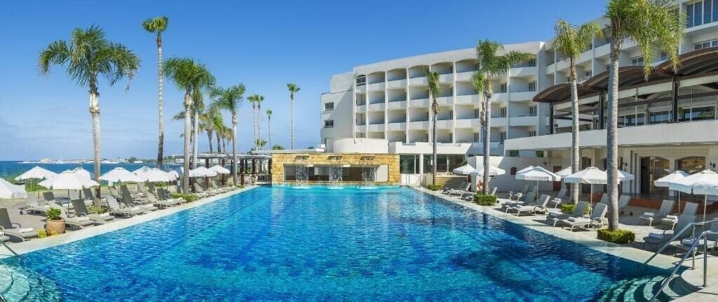 Готель Alexander The Great Beach Hotel 4*